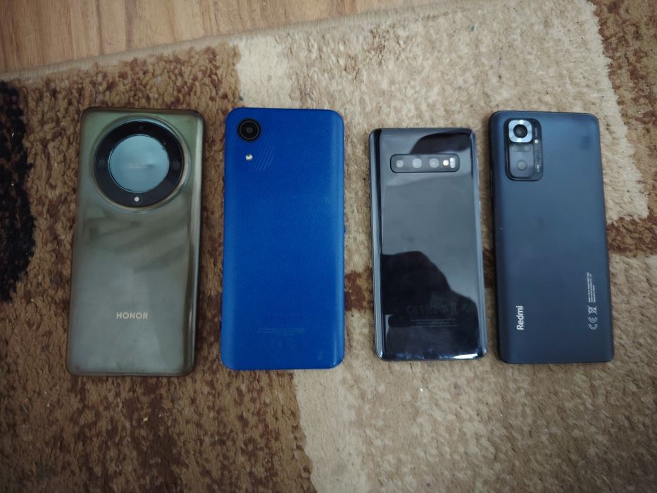 Vând 4 telefoane funcționale