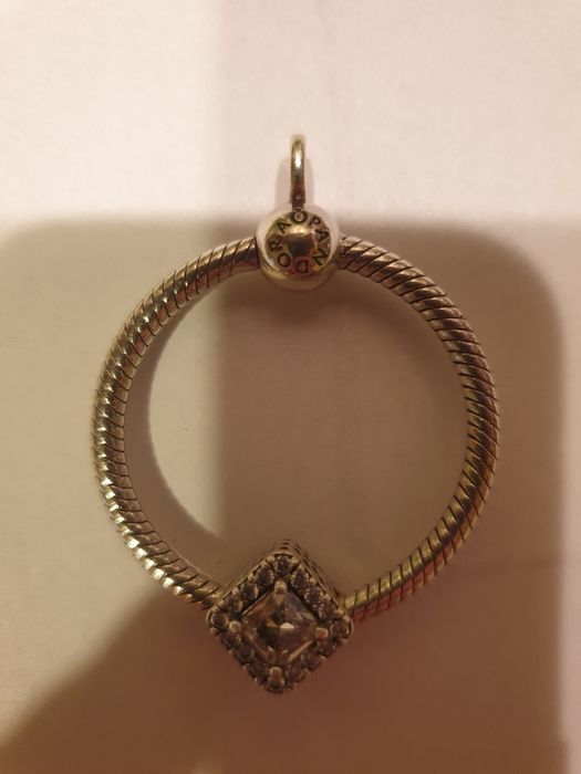 Висулка за колие