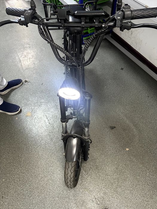 Monster Elektro Velosiped
