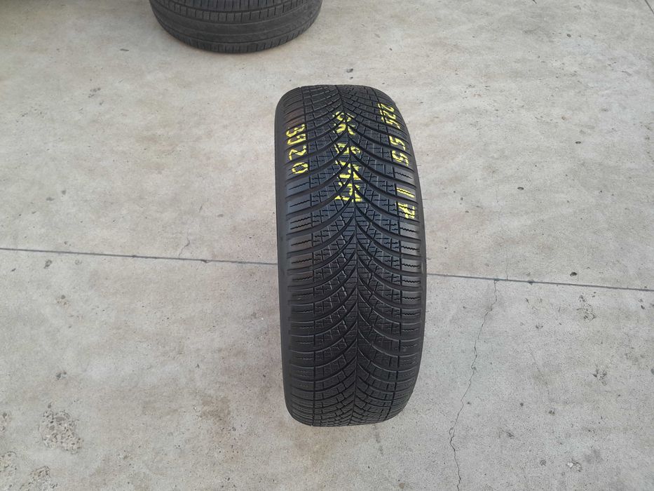 O anvelopa 225 55 17 goodyear vector 4 seasons 7,8 mm dot 3220