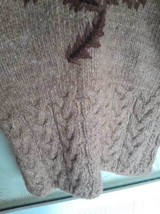 Вълнен ръчно плетен блузон