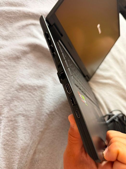 Laptop Gaming GIGABYTE A16