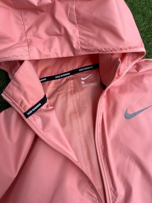 Дамско горнище : Women's Nike Essential Hooded Running Jacket XL