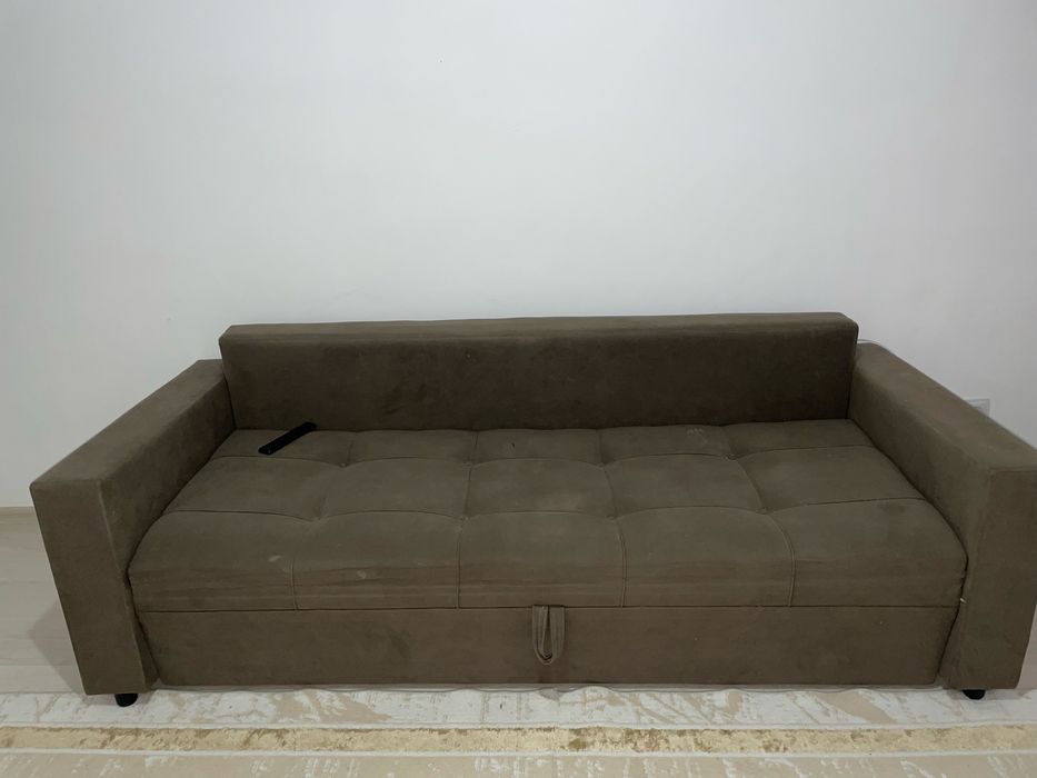 диван     сатылады.