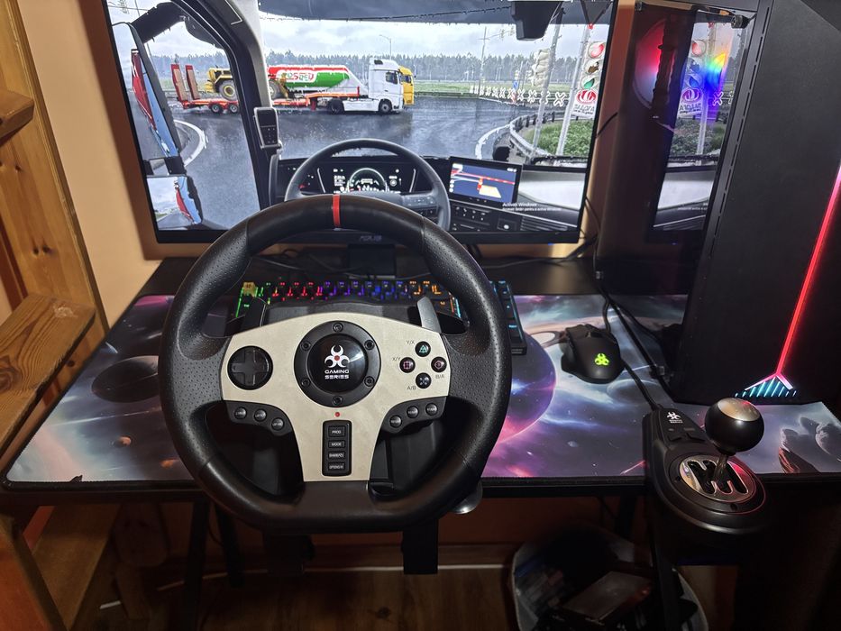 Volan Gaming cu schimbator si pedale