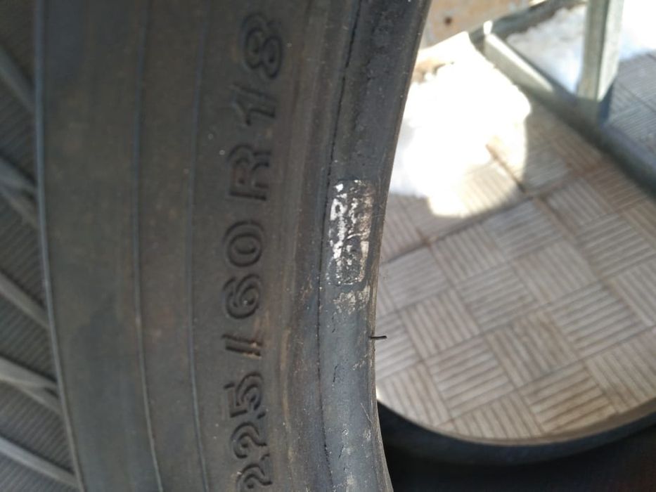 Зимние шины  225/60 R 18