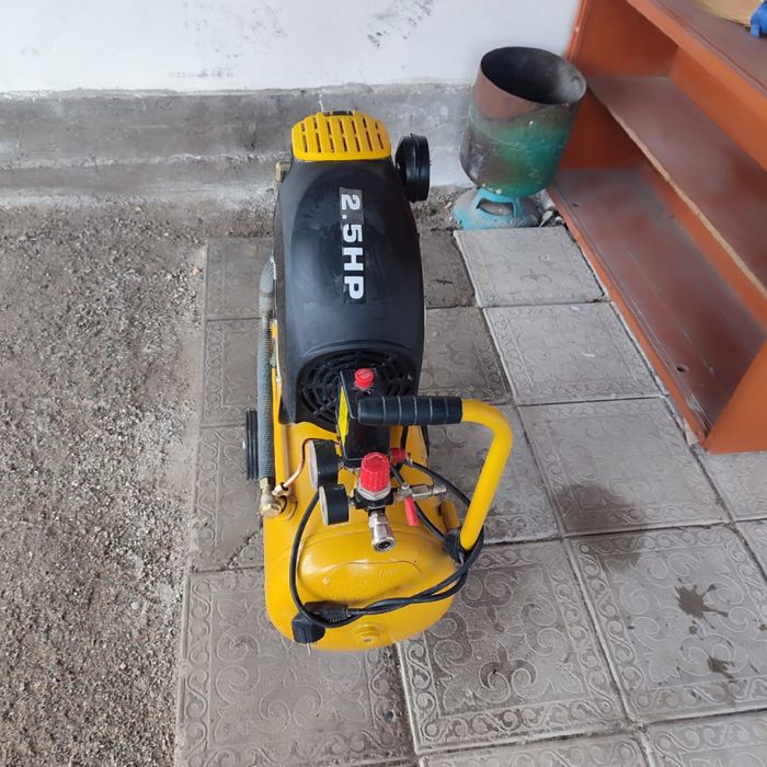 Воздушный компрессор