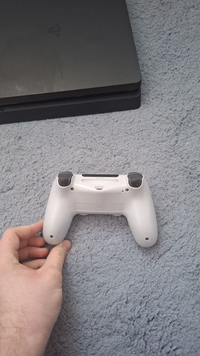 Ps4/playstation 4 slim