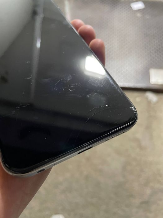 Infinix hot 50 i 6+6/128 gb Samsung a32 4/64 gb