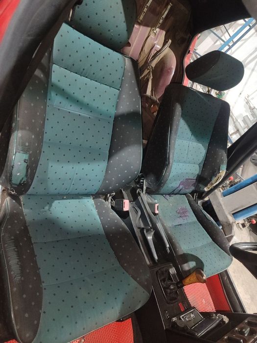 Сиденья мерседес 190