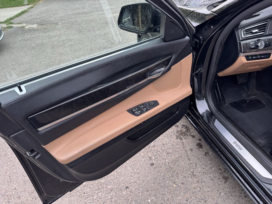 Interior bmw f01 seria7 2011