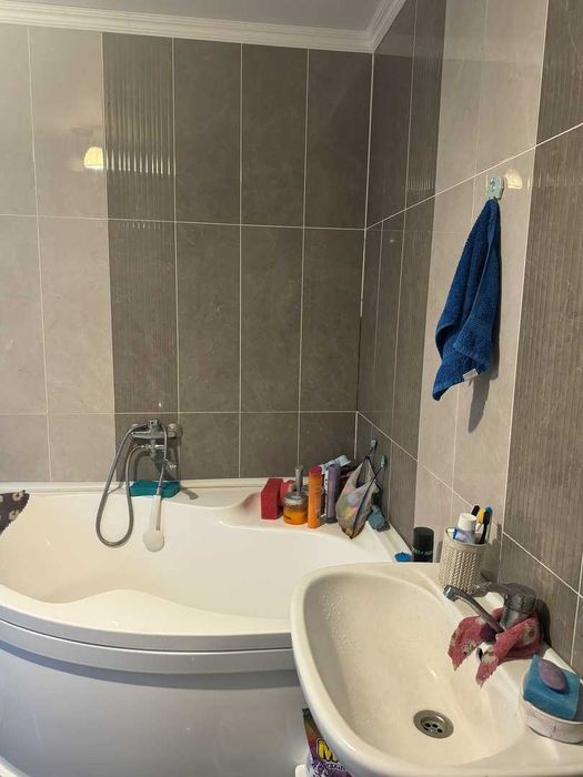 5 комнатный дом. 19 мкр