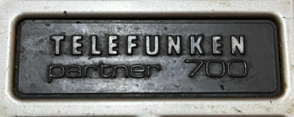 Радио Telefunken partner 700.