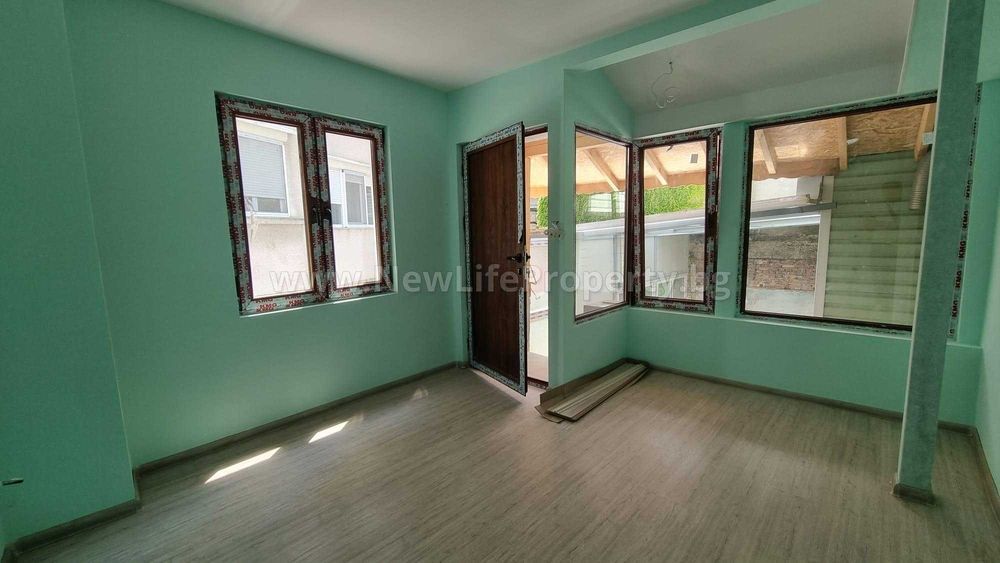 Продава се Многостаен апартамент в Бургас, Център - 100 кв.м за 1260 €/кв.м - Снимка #17