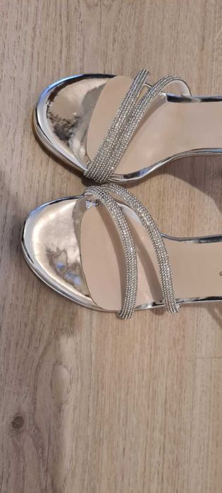 Дамски сандали на ток сребърен лак №37 (Мегияс 604-1)