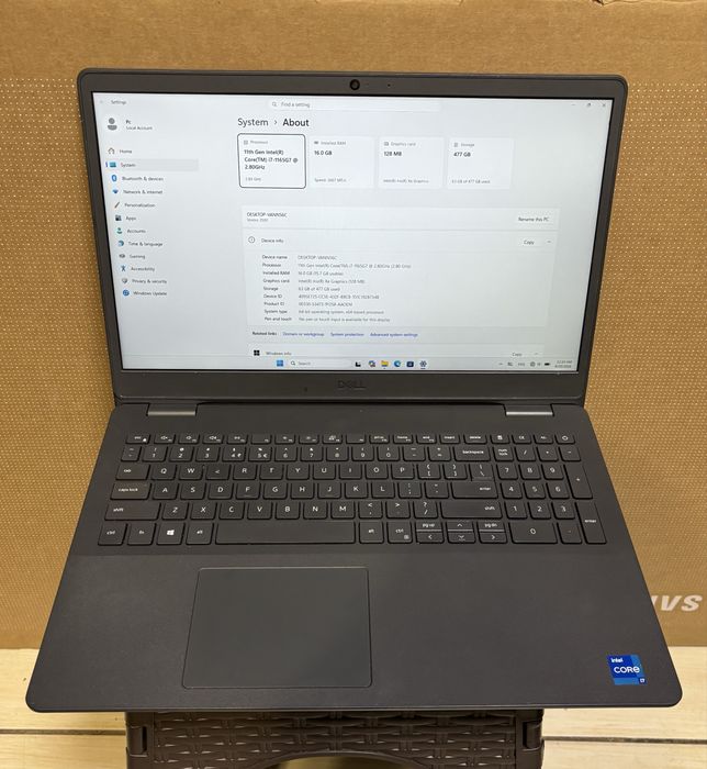 MDM vinde: Laptop Dell Vostro 3500, i7-1165G7 Gen 11.