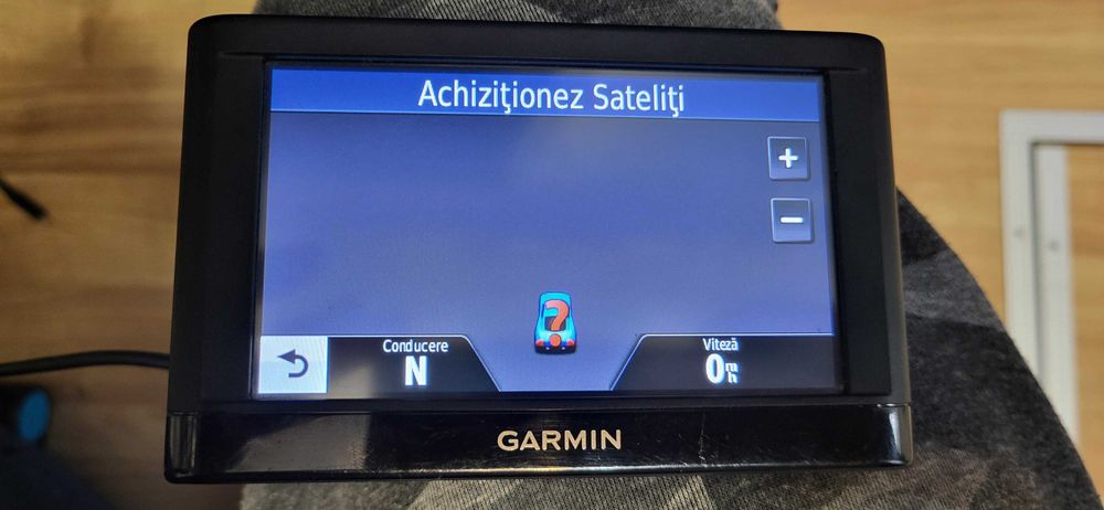 GARMIN Gps NUVI 42 Fuctional  45 Lei  fara accesorii