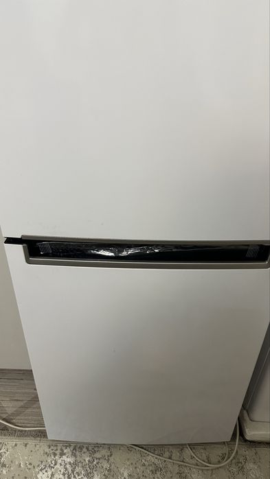 Холодильник LG новый белый