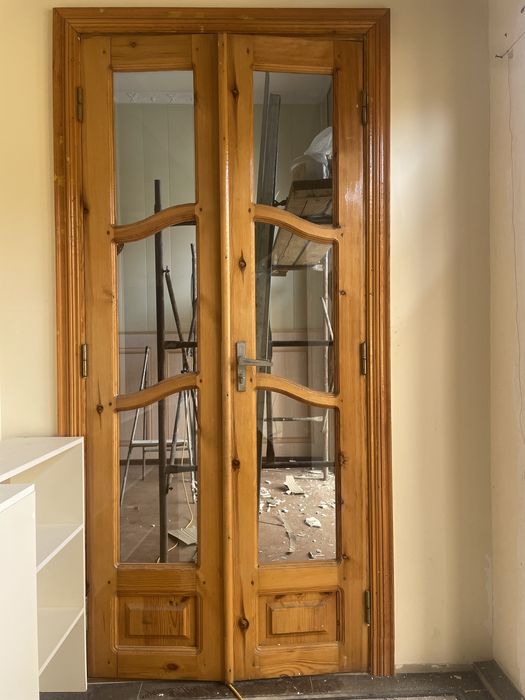 Yog’ochli ikki tavaqali eshik