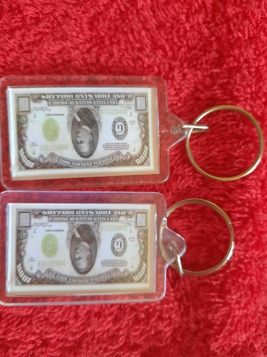 Подарочный брелок