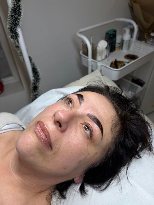 Ламиниране на мигли/вежди