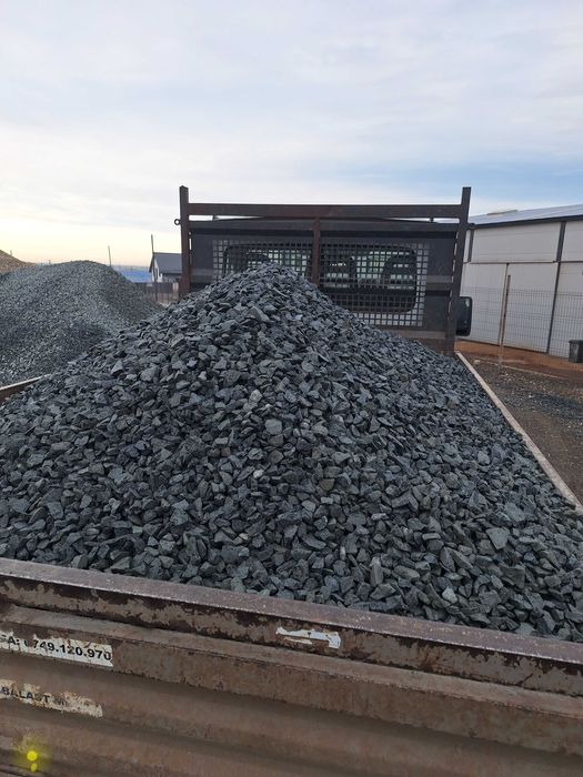 Nisip sort piatra concasata margaritar pământ galben nisipos