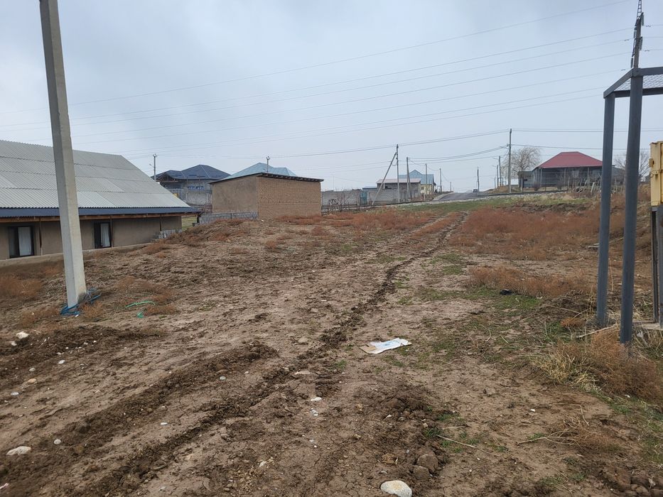 Участок 10 соттык Акжарда