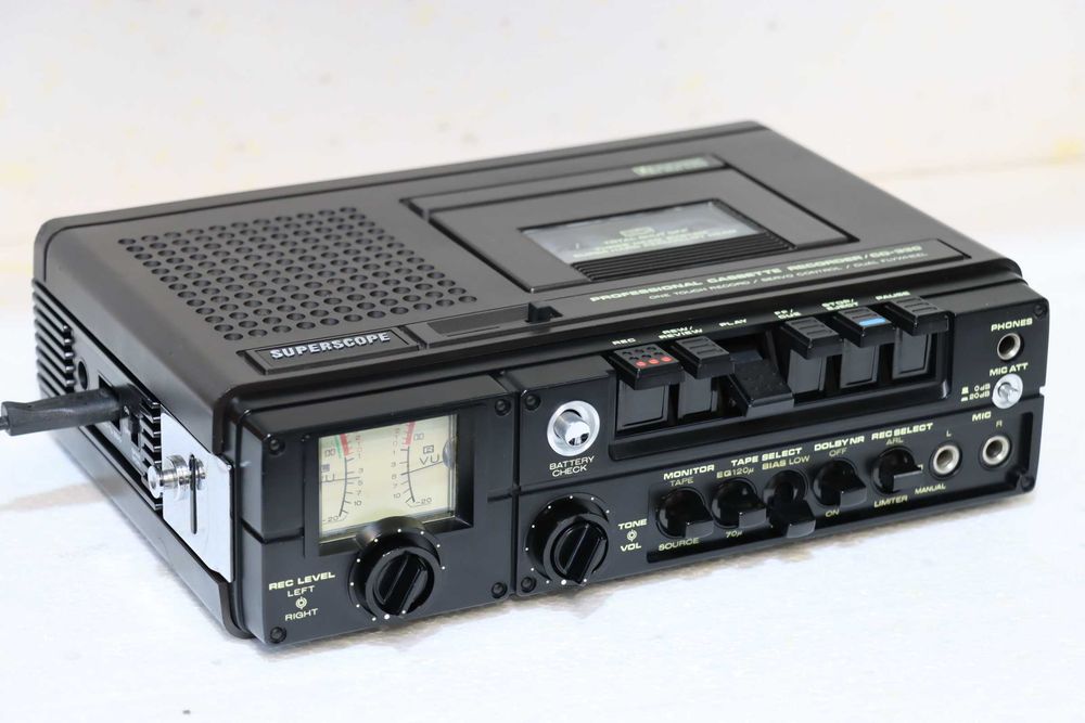 Deck portabil Superscope CD-330 (Marantz) – 3 Capete.