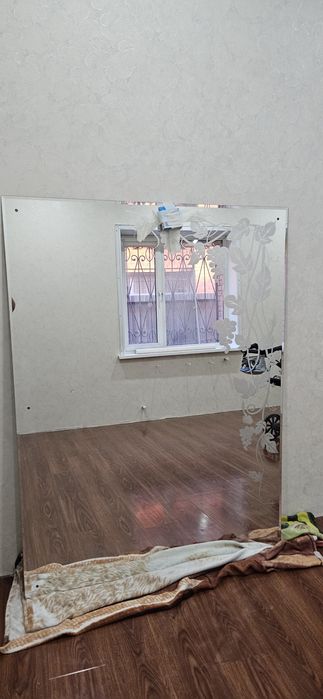 Зеркало настенное