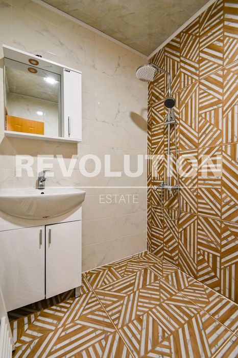 Дава се под наем Двустаен апартамент в София, Надежда 2 - 100 кв.м за 600 € - Снимка #4