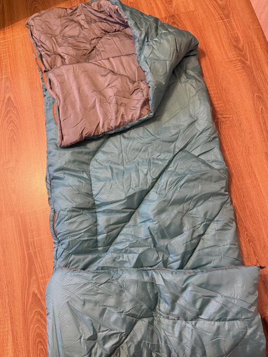 Vand sac de dormit 2 bucati