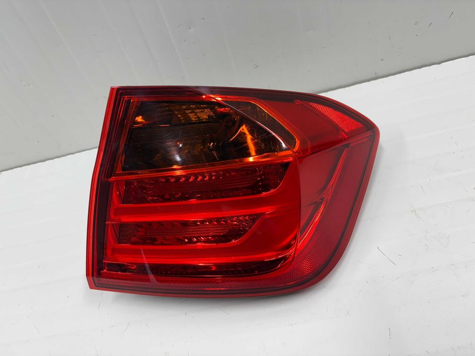 Десен външен стоп БМВ Ф30 Преди фейслифт