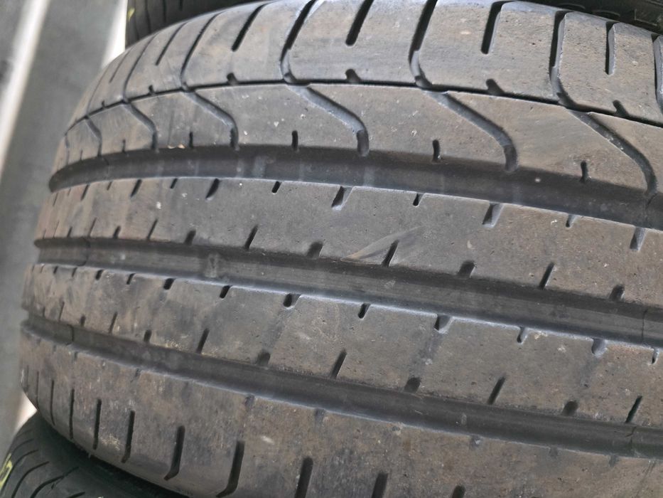 4бр Летни гуми 235 35 19 - Pirelli