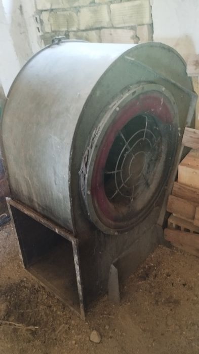 Аспирация, вентилатор тип охлюв. Два броя.