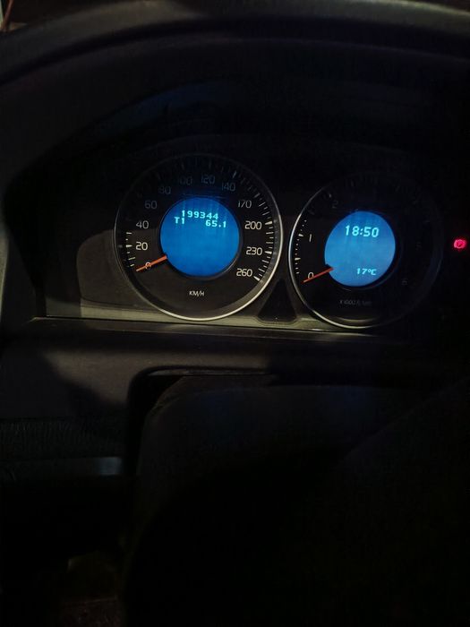 Vând Volvo XC60 2litri an 2012