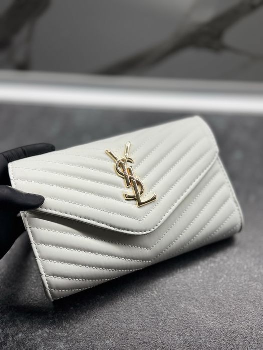 Sa*nt La*rent черна и бяла чанта