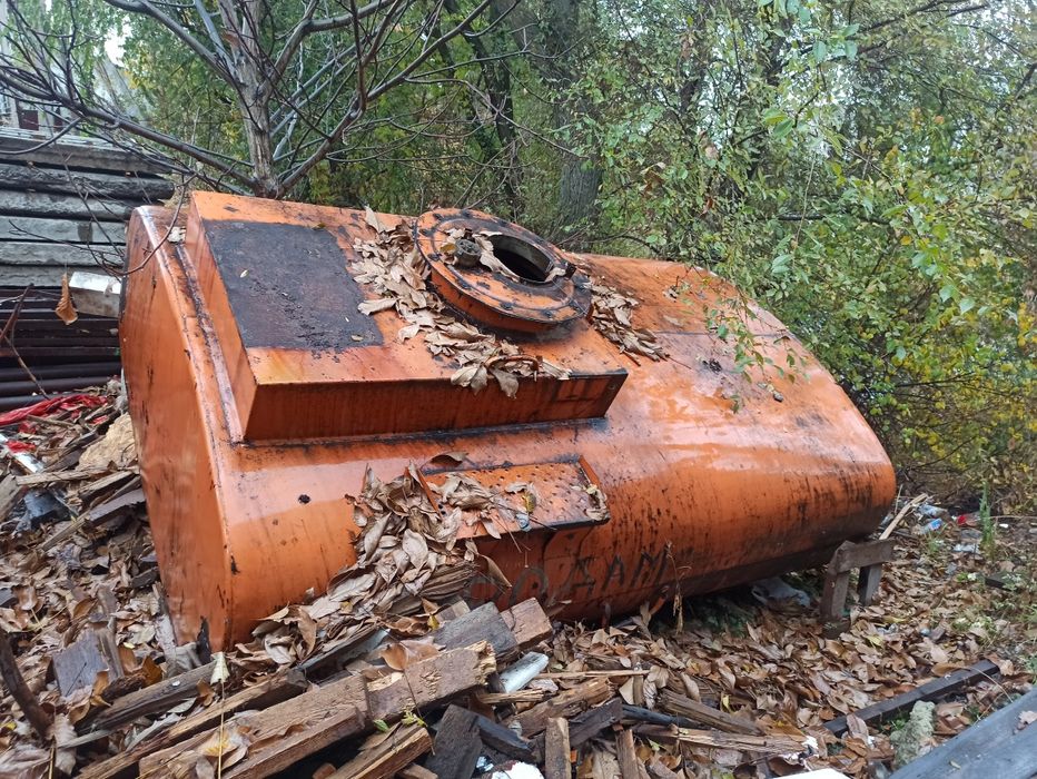 Продам бочку 4.7 куб