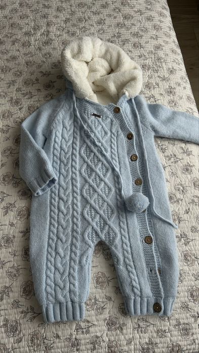 Продам вязаный комбинезон