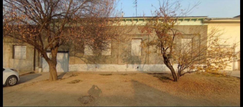 БИРЛИК 5 сот 5 хона урта ремонт фасад: 16,20 метр 2 томон куча, Шароф