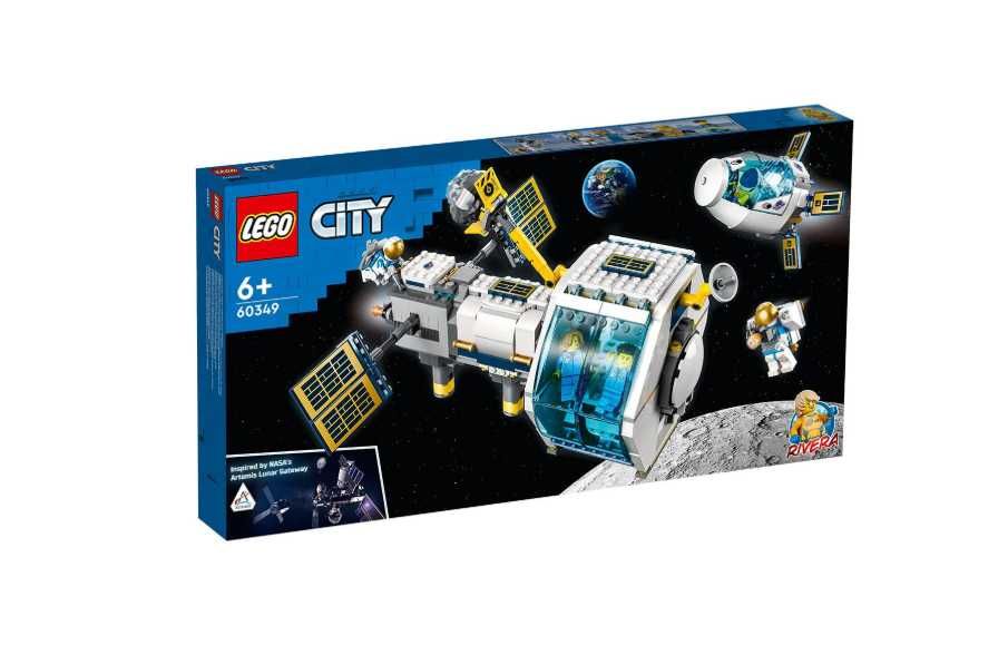 Lego City 60349  - Moon Space Station Space