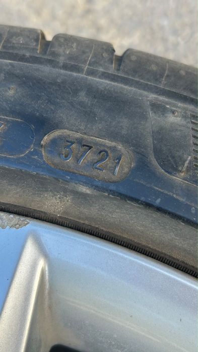 Jante Skoda R19 superb 235/40/19 vara