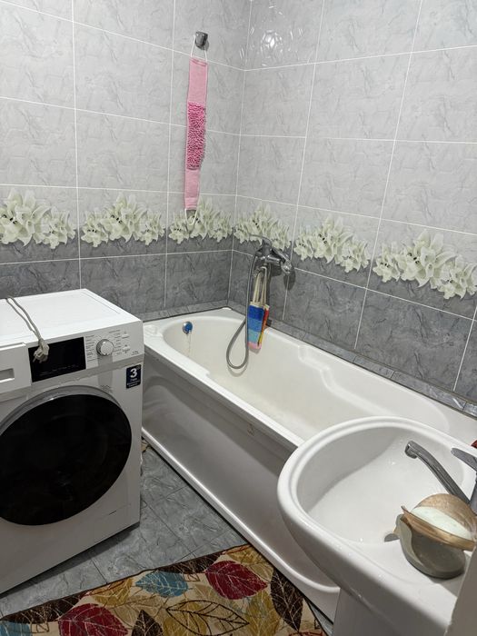 20 мкр да 4 ханалы уй сатылады. Бахасы келисип бериледи.