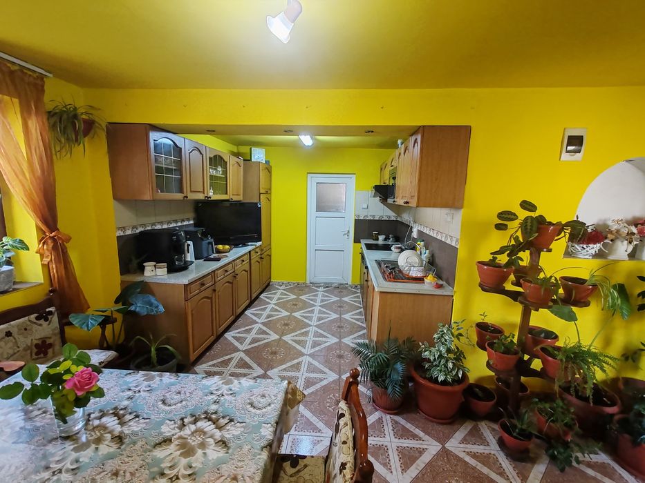 Vand casa Nadlac sau schimb cu apartament in Arad