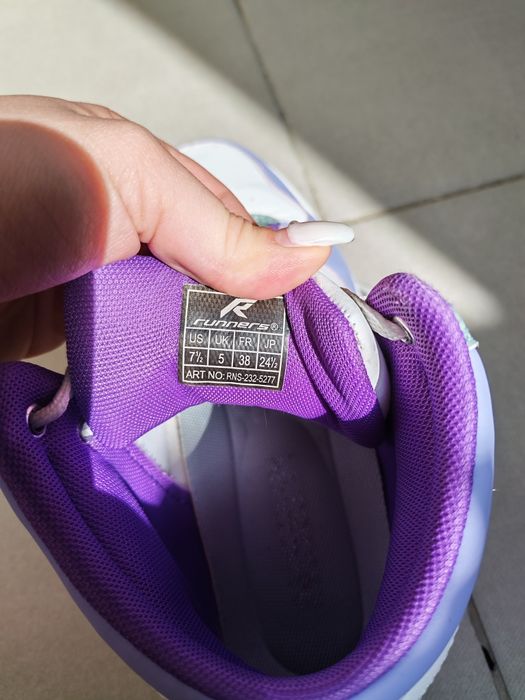 Използвани Обувки Runners