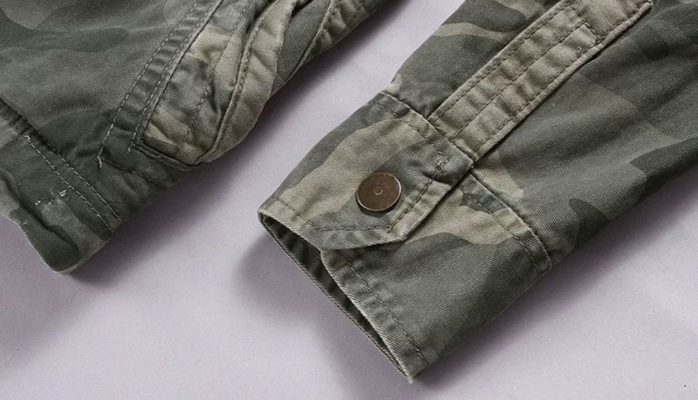 Ветровка в стиле "Милитари".