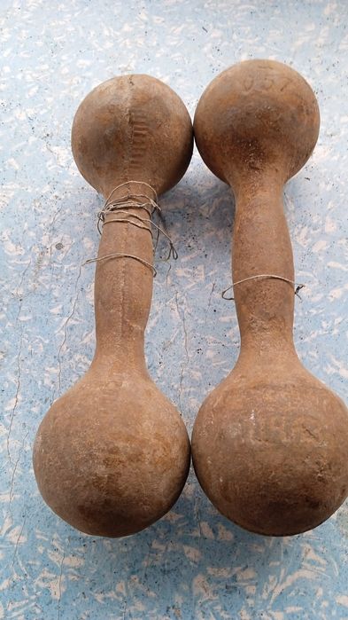 Гантели чугунные 2,3,кг