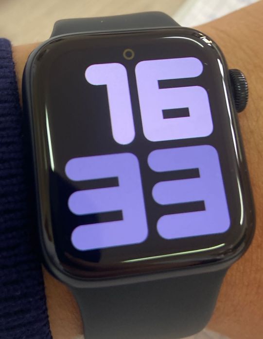 продам Apple Watch SE торг есть