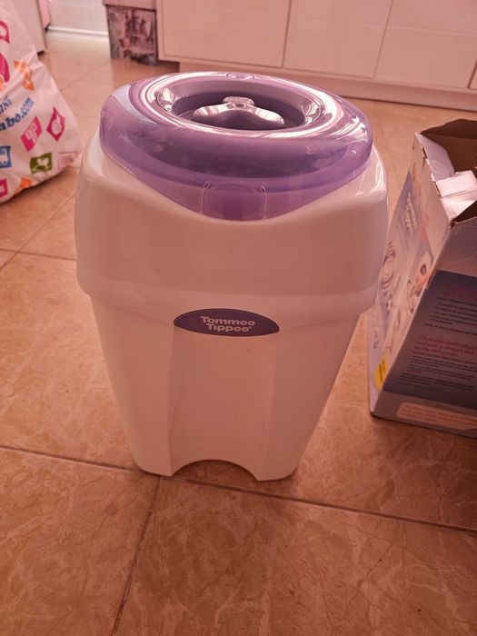 Бебешки уреди и стол за хранене