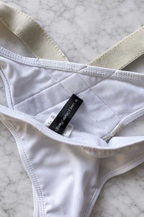 бял бански със златни ластични ленти половинки бикини топ сутиен нов