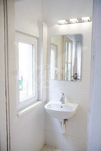 Продава се Четиристаен апартамент в Пловдив, Център - 88 кв.м за 2023 €/кв.м - Снимка #3